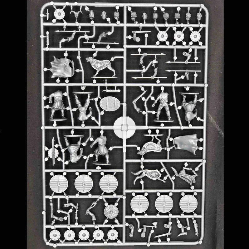 Wargames Atlantic Dark Ages Irish Sprue – x6 Warriors + x2 Wolfhounds, 28mm Miniatures