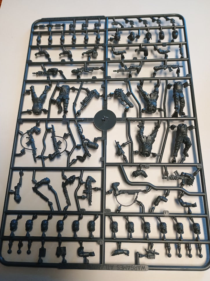 Wargames Atlantic The Damned Male Infantry | x6 28mm Grimdark Miniatures