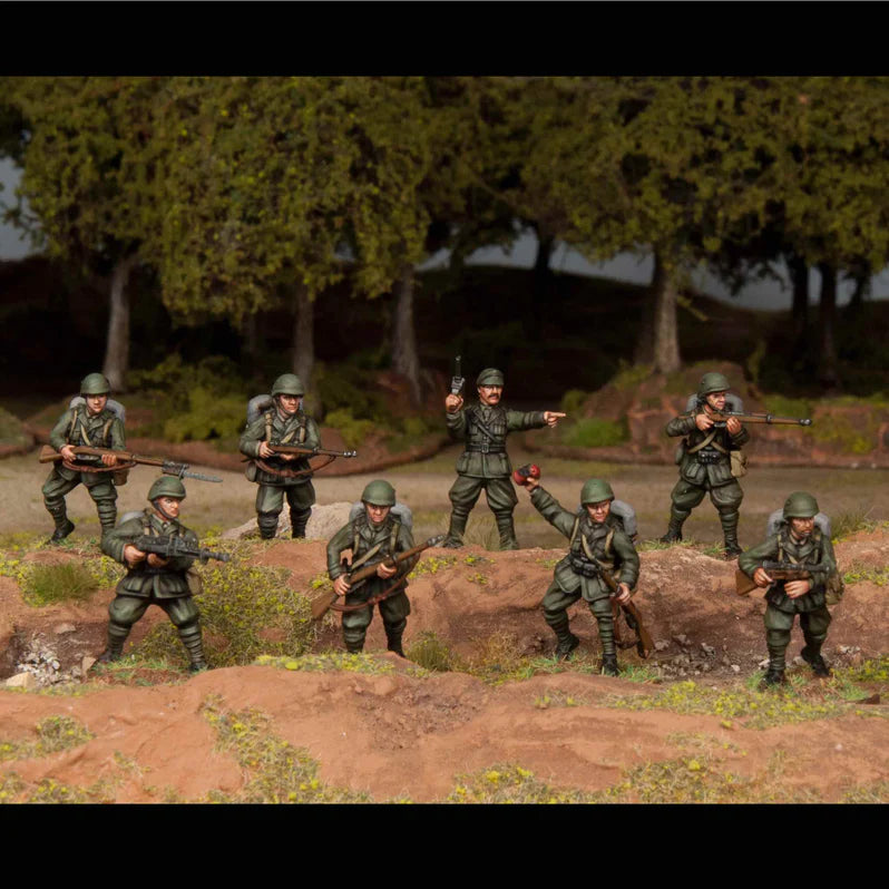 Wargames Atlantic WW2 Italian Infantry – 28mm Sprue (x6 Figures)